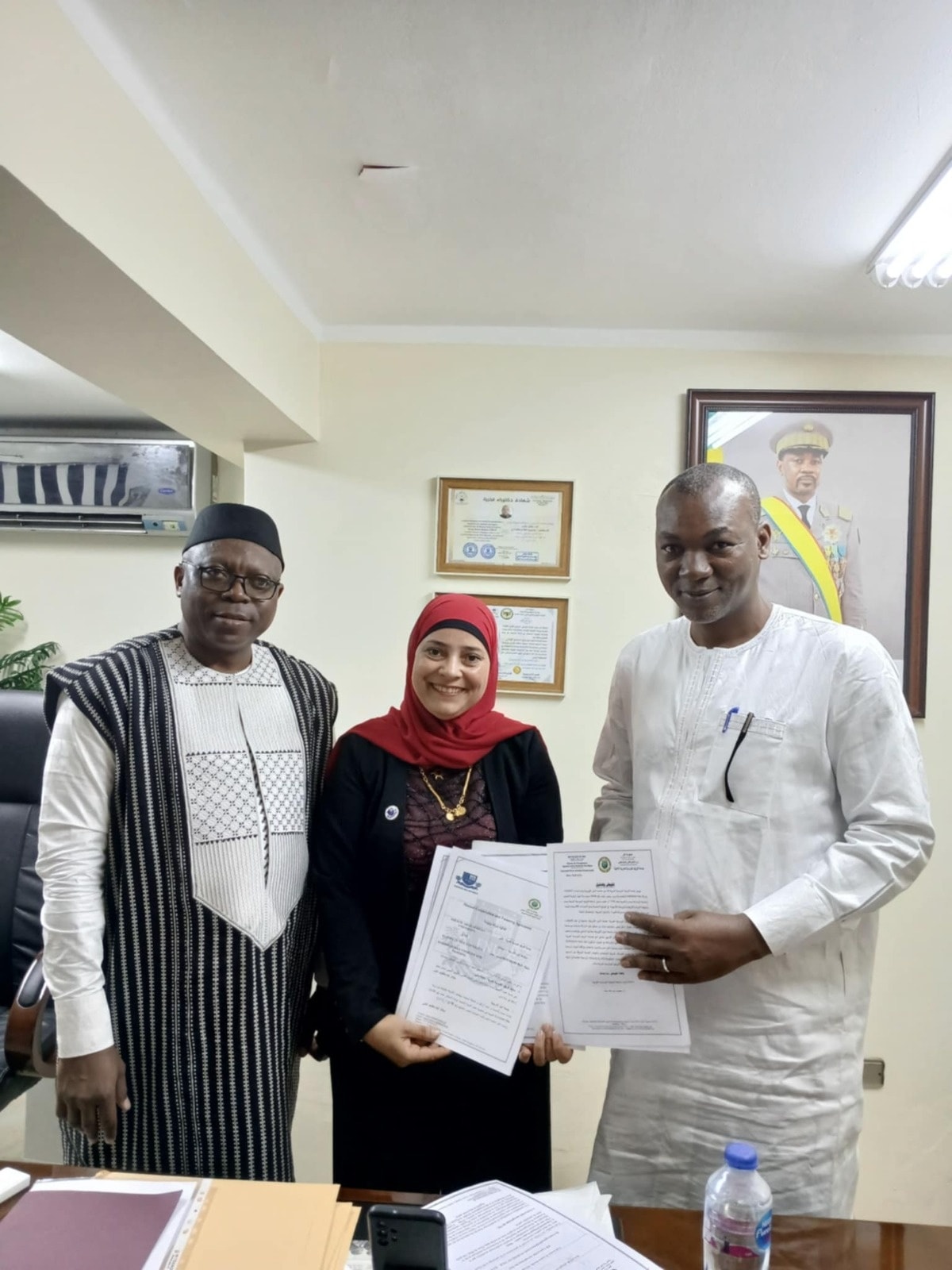 European Nile University honors the President of the French University of Africa and activates the partnership agreement in the presence of the Malian Ambassador to Cairo.